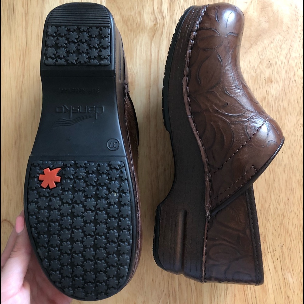 Dansco XP Professional Brown Leather Rose Clog